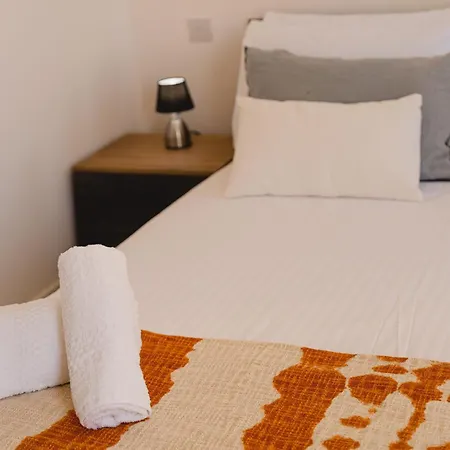 Stylish 2bed Unit 50m From Seafront! Wifi And Washer Lejlighed Gzira