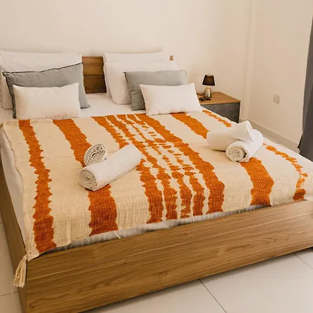 Stylish 2bed Unit 50m From Seafront! Wifi And Washer Apartment Gzira
