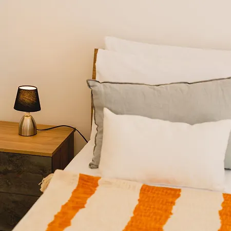 Stylish 2bed Unit 50m From Seafront! Wifi And Washer Διαμέρισμα *