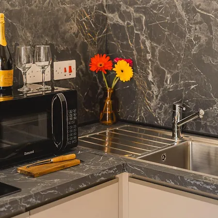 Stylish 2bed Unit 50m From Seafront! Wifi And Washer Gzira