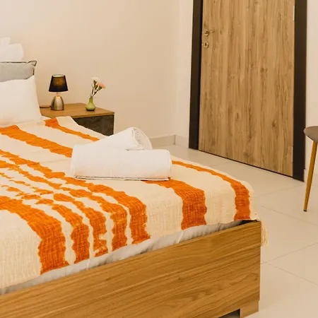 Stylish 2bed Unit 50m From Seafront! Wifi And Washer *